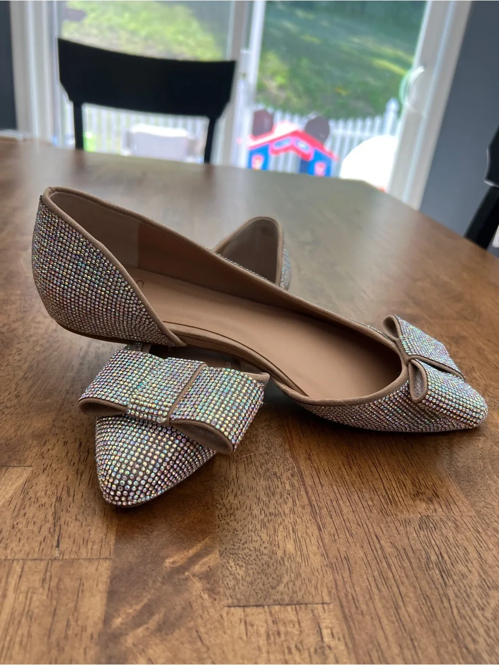 INC‎ International Concepts Iridescent Crystal Bow Pointed Flats